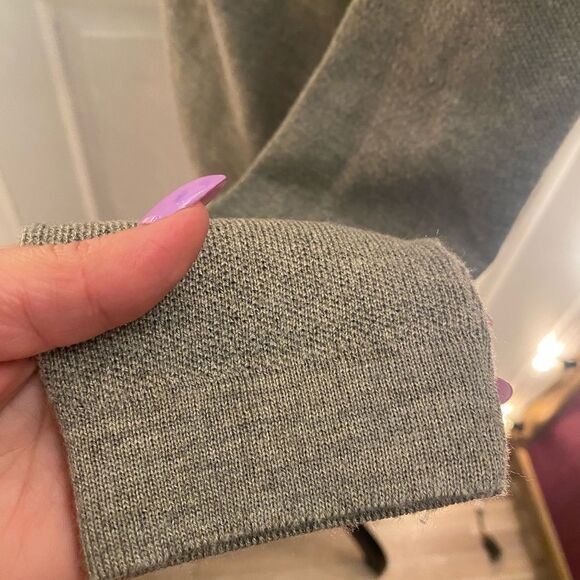 Joan Vass cardigan, size 2, comes with scarf - Picture 7 of 10